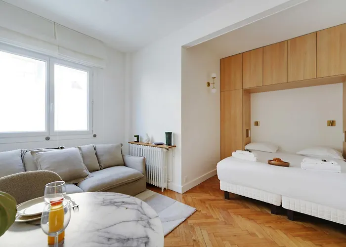 Peaceful Chic - 2p - Parc Monceau Appartement Parijs